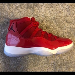 Jordan 11 “win like 96” SIZE 8.5